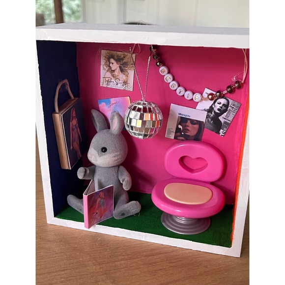 Sylvanian Families Other - Taylor Swift Lover House Calico Critter Lil Woodzeez Sylvanian Family Diorama